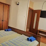 Guest house Paunovi 2*